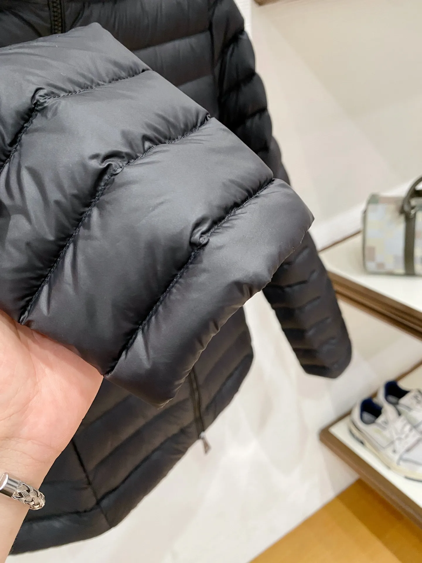 Moncler . Ige . Ige Ige longue saison ， 。 。 ， Classic ， 。 。 Size：1234